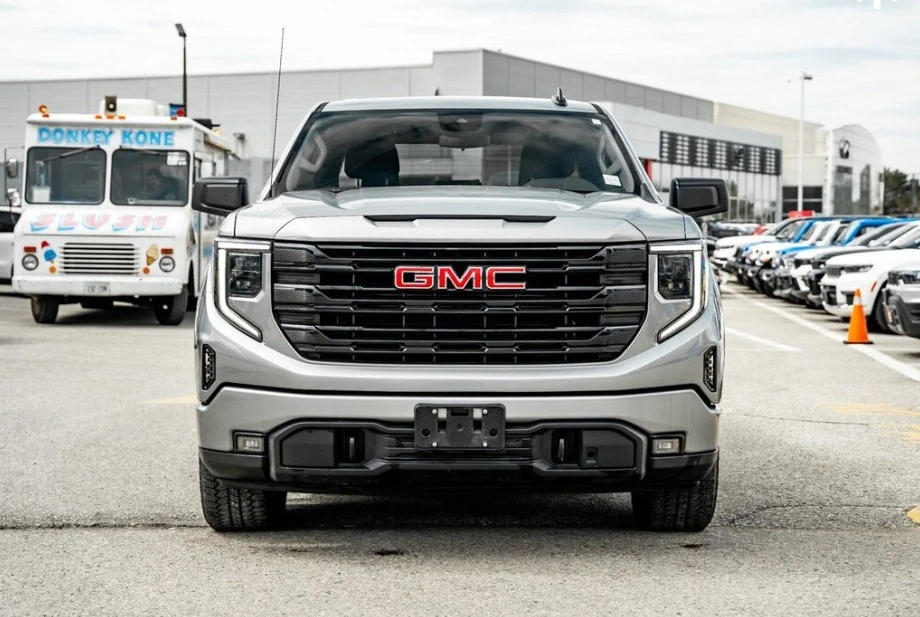 2023 GMC Sierra 5th Gen - Image 2 of 13