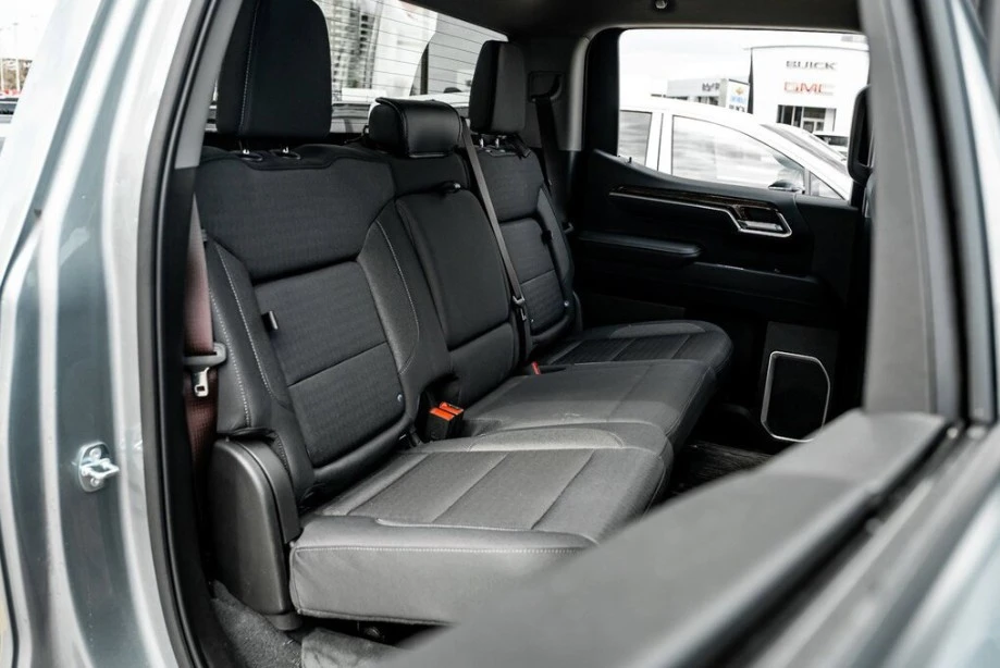 2023 GMC Sierra 5th Gen - Image 7 of 13