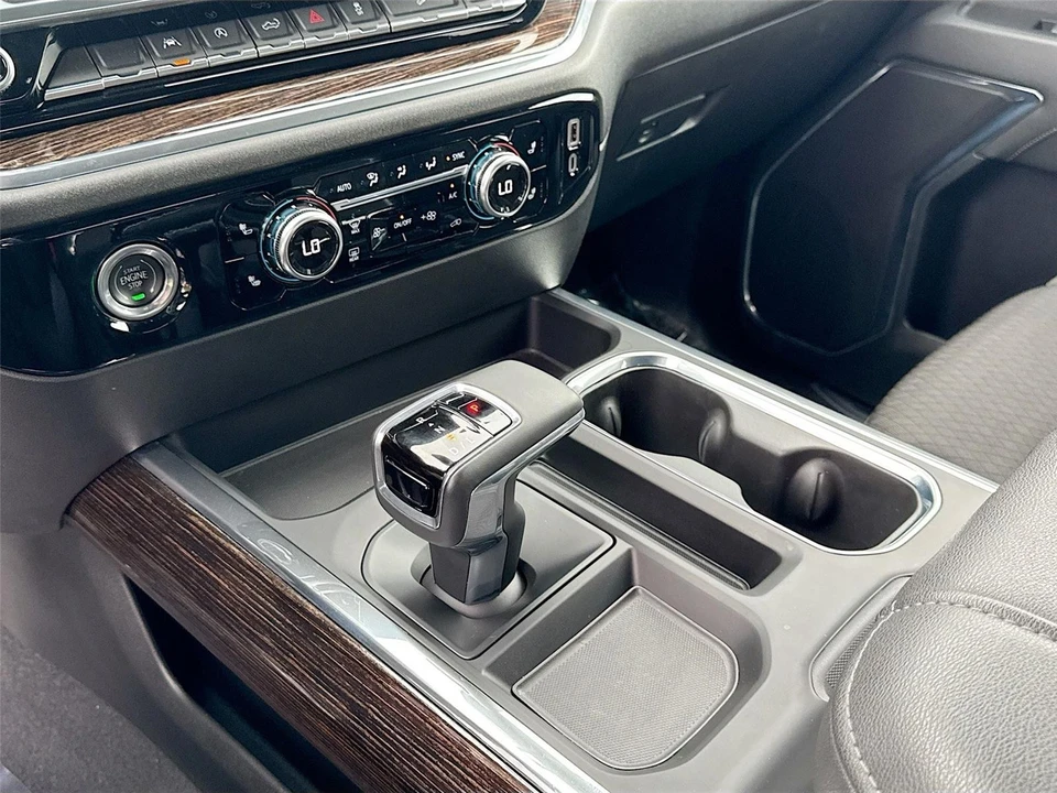 2023 GMC Sierra 5th Gen - Image 15 of 21