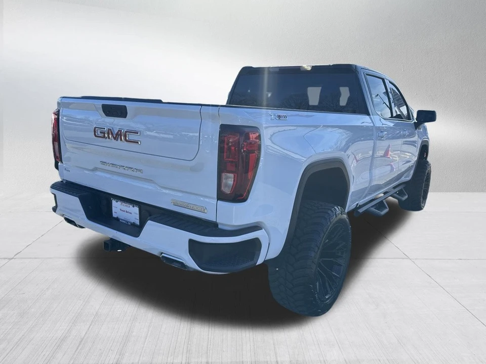 2023 GMC Sierra 5th Gen - Image 5 of 21