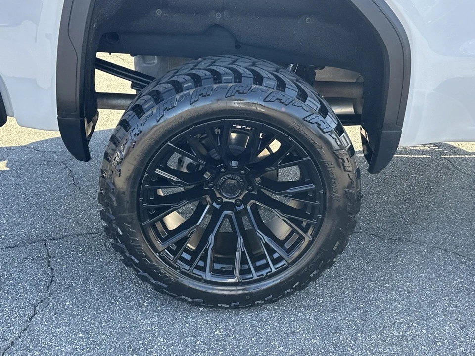 2023 GMC Sierra 5th Gen - Image 18 of 21