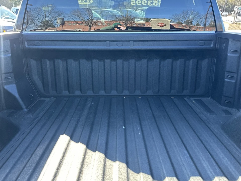 2023 GMC Sierra 5th Gen - Image 19 of 21