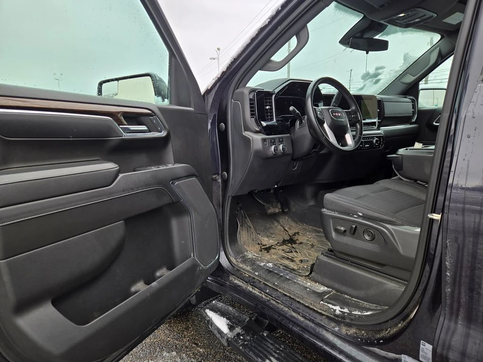 2023 GMC Sierra 5th Gen - Image 9 of 12