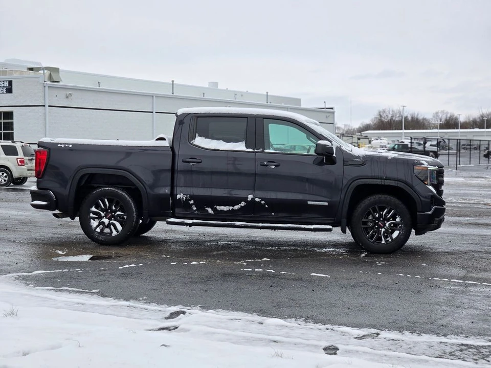 2023 GMC Sierra 5th Gen - Image 8 of 12