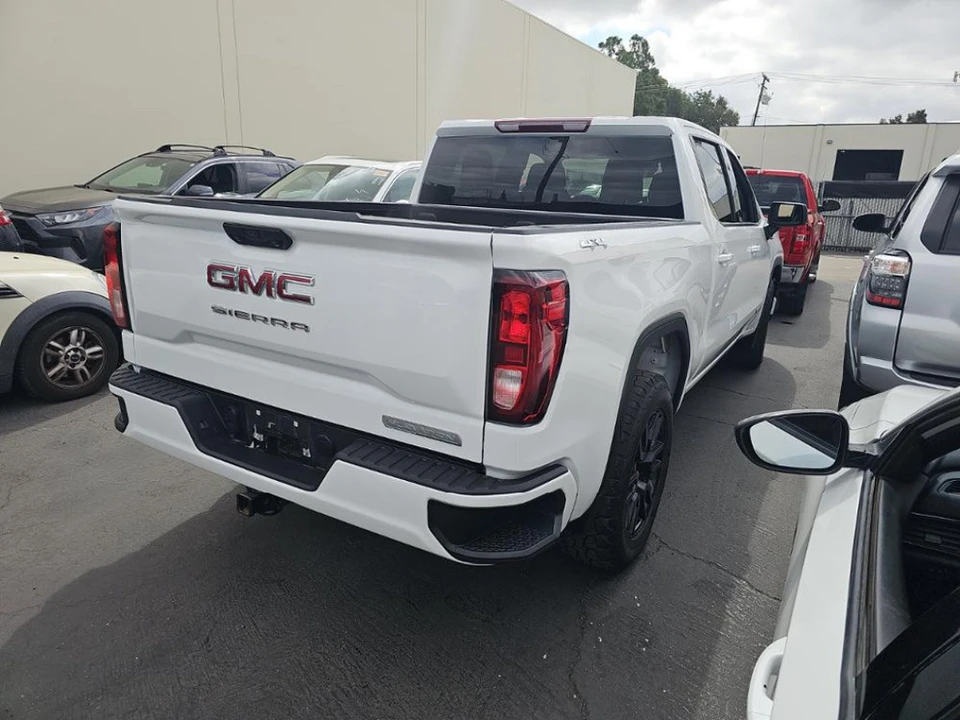 2023 GMC Sierra 5th Gen - Image 2 of 10