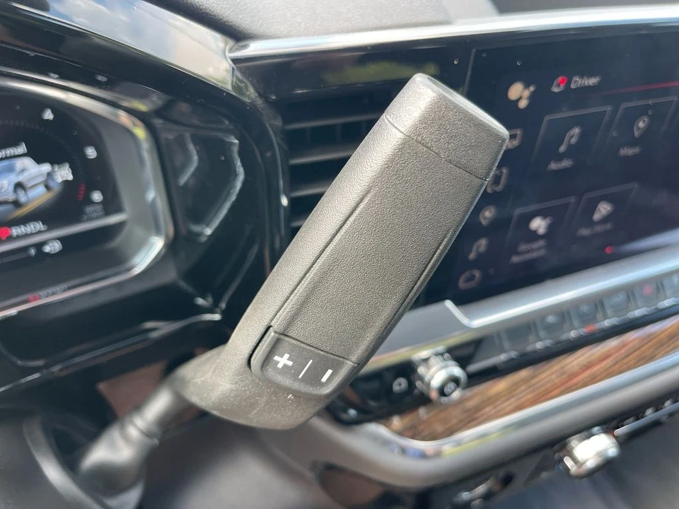 2023 GMC Sierra 5th Gen - Image 16 of 21