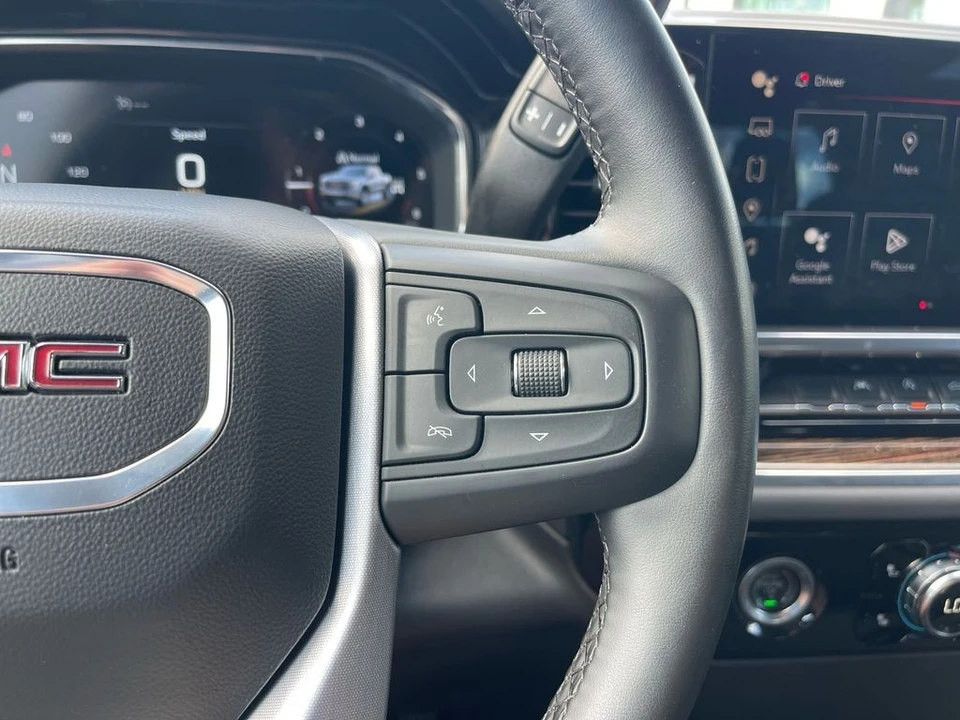 2023 GMC Sierra 5th Gen - Image 15 of 21