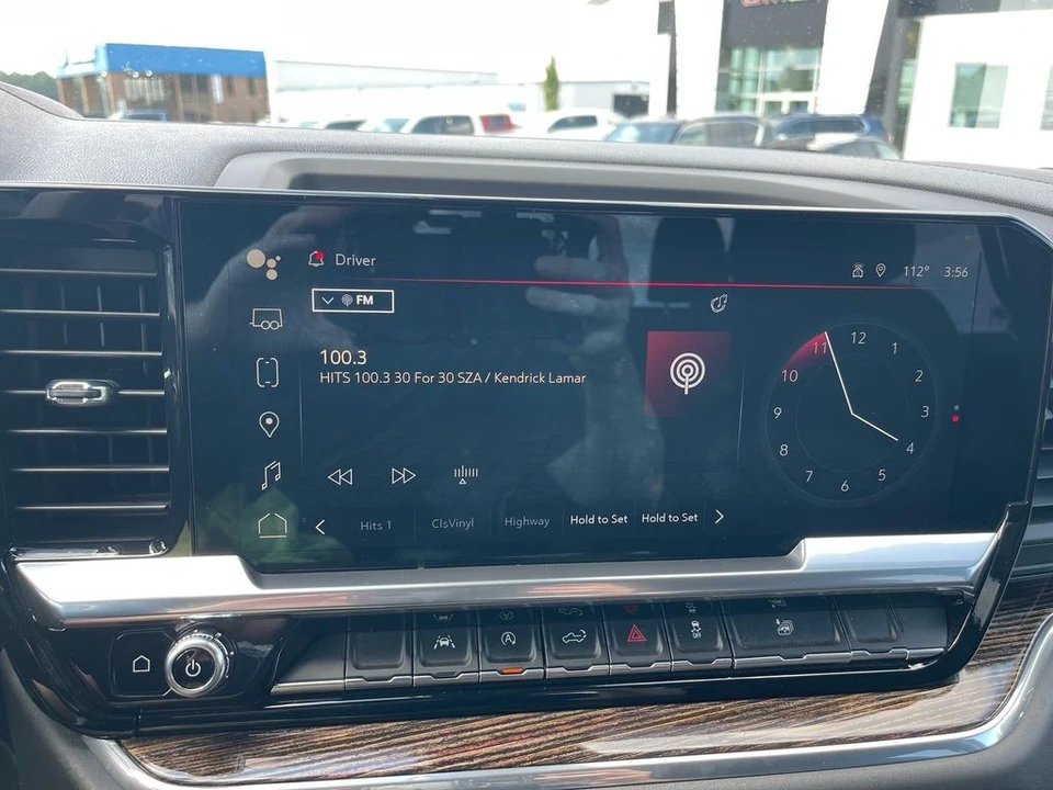 2023 GMC Sierra 5th Gen - Image 17 of 21