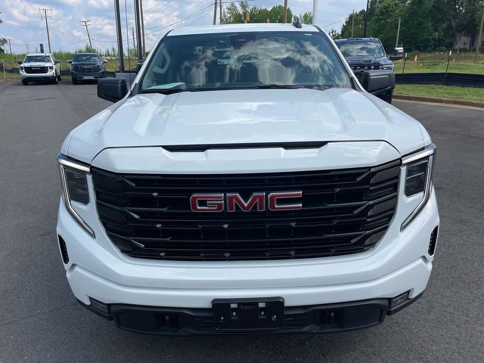 2023 GMC Sierra 5th Gen - Image 8 of 21