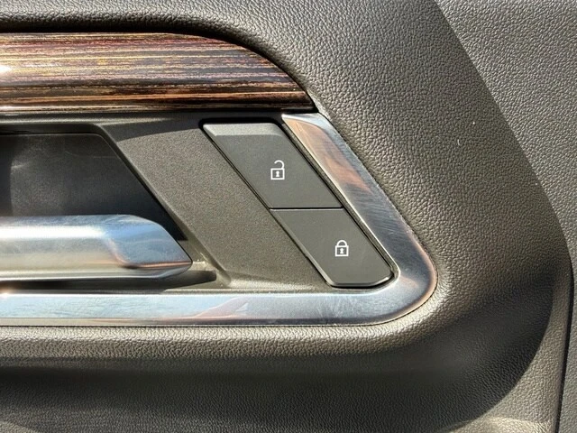 2023 GMC Sierra 5th Gen - Image 15 of 21