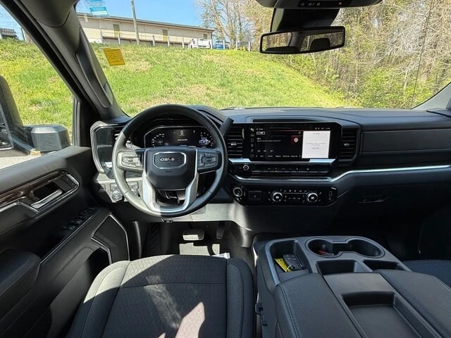 2023 GMC Sierra 5th Gen - Image 13 of 21