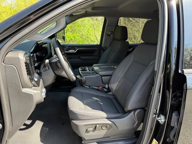 2023 GMC Sierra 5th Gen - Image 14 of 21