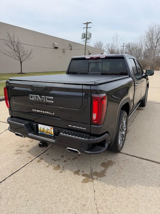 2023 GMC Sierra 5th Gen - Image 17 of 17