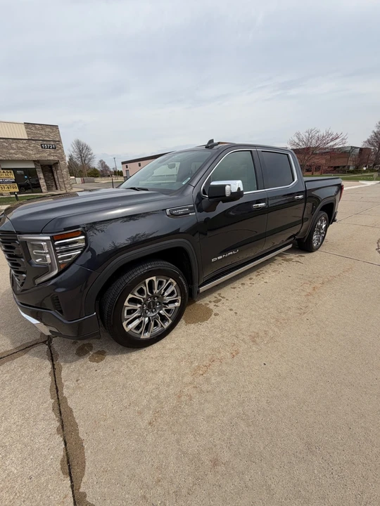 2023 GMC Sierra 5th Gen - Image 13 of 17