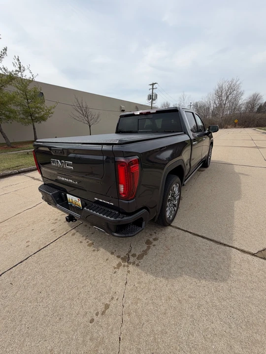 2023 GMC Sierra 5th Gen - Image 4 of 17