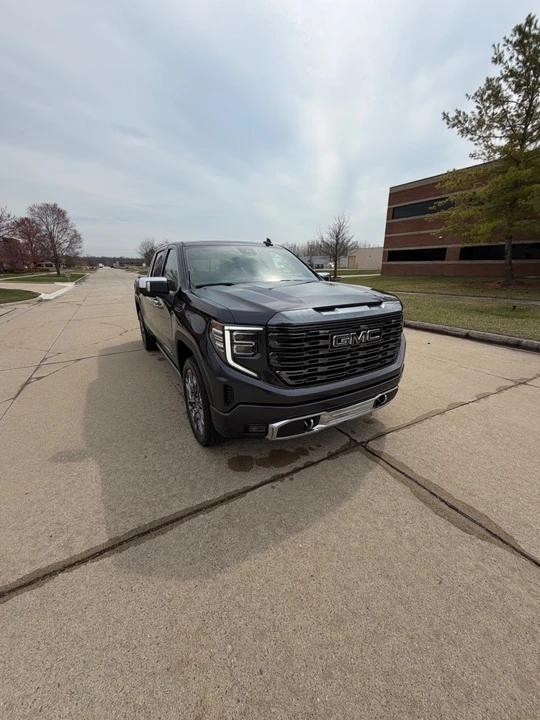 2023 GMC Sierra 5th Gen - Image 8 of 17