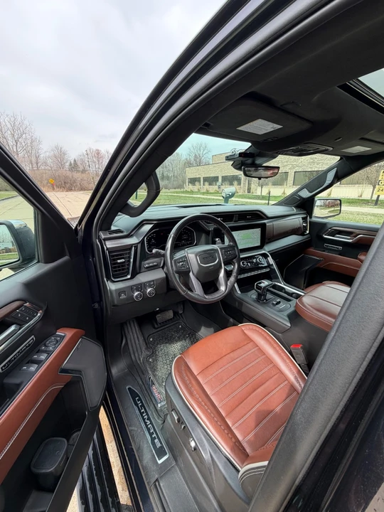 2023 GMC Sierra 5th Gen - Image 10 of 17