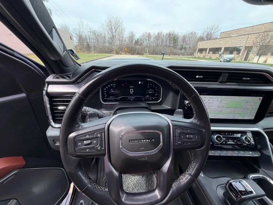 2023 GMC Sierra 5th Gen - Image 11 of 17