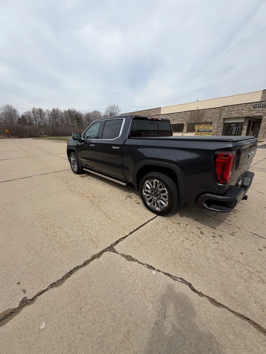 2023 GMC Sierra 5th Gen - Image 2 of 17