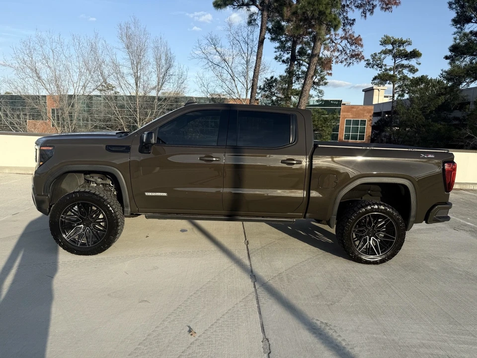 2023 GMC Sierra 5th Gen - Image 7 of 13