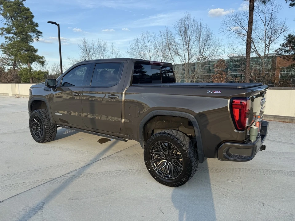 2023 GMC Sierra 5th Gen - Image 4 of 13