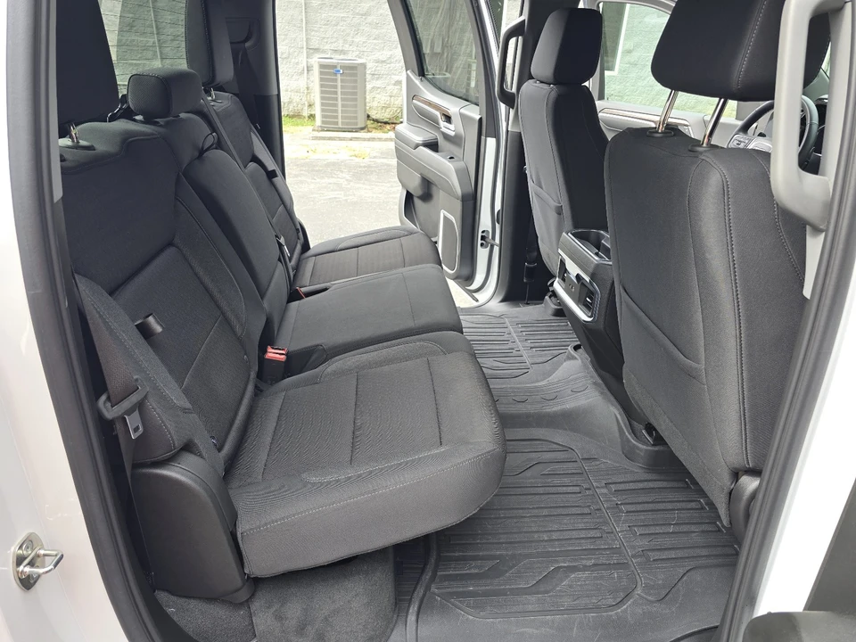 2023 GMC Sierra 5th Gen - Image 18 of 21