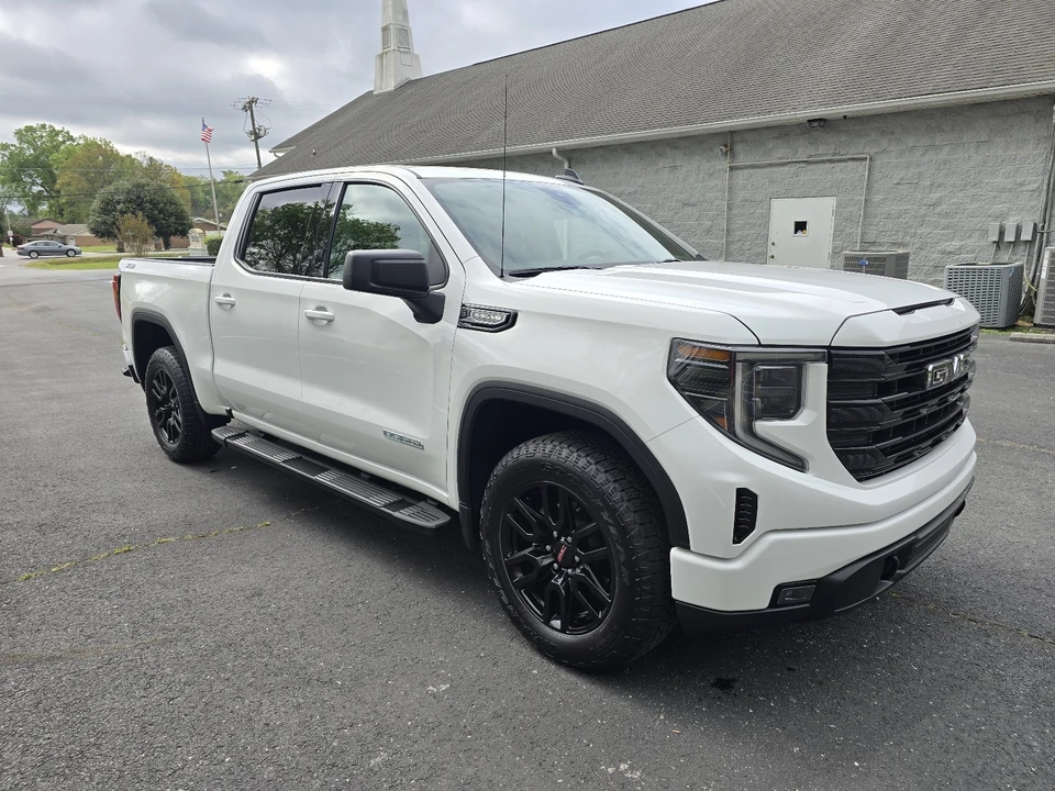 2023 GMC Sierra 5th Gen - Image 10 of 21
