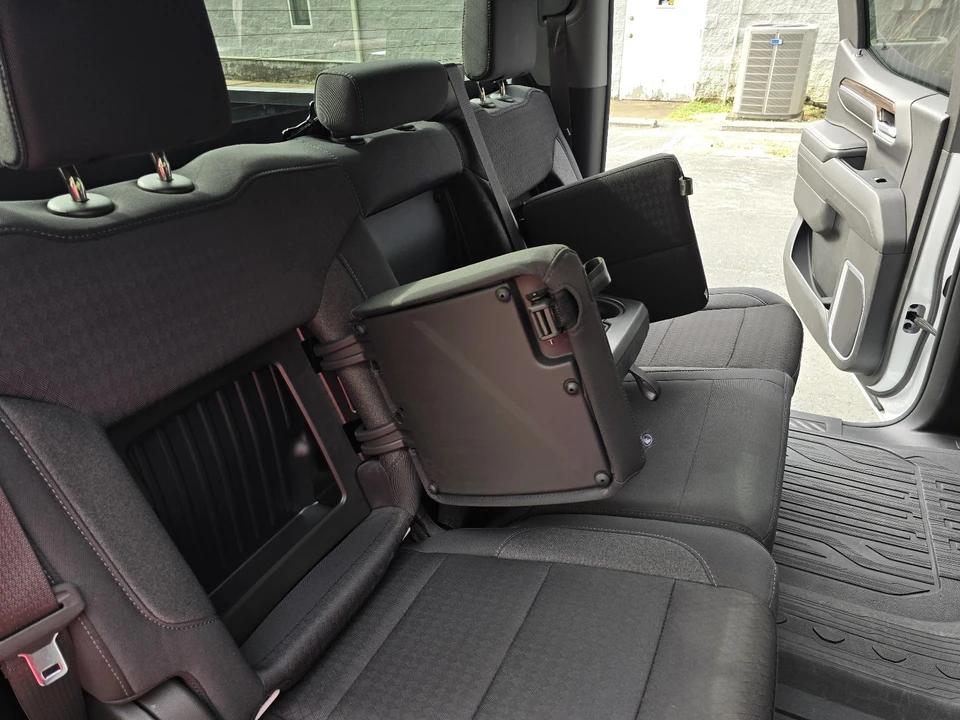 2023 GMC Sierra 5th Gen - Image 17 of 21