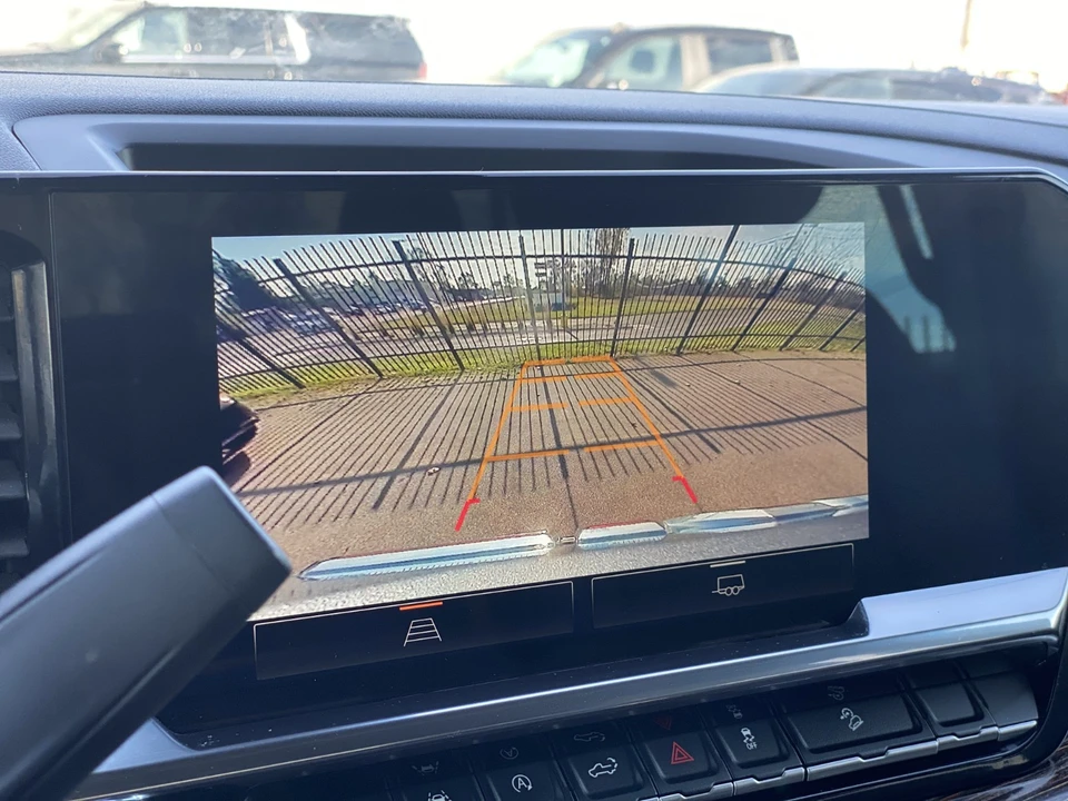 2023 GMC Sierra 5th Gen - Image 18 of 21