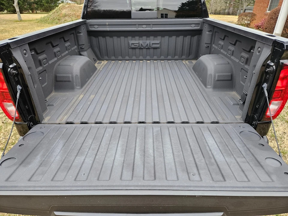 2023 GMC Sierra 5th Gen - Image 16 of 16