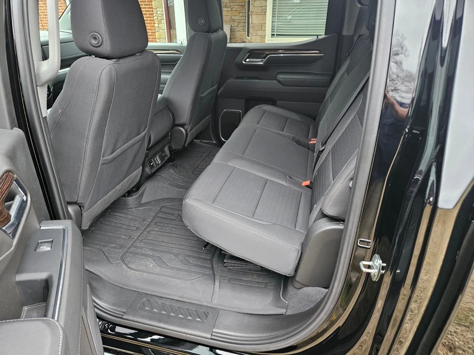 2023 GMC Sierra 5th Gen - Image 7 of 16