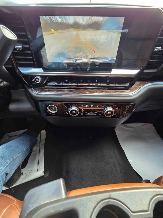 2023 GMC Sierra 5th Gen - Image 14 of 16