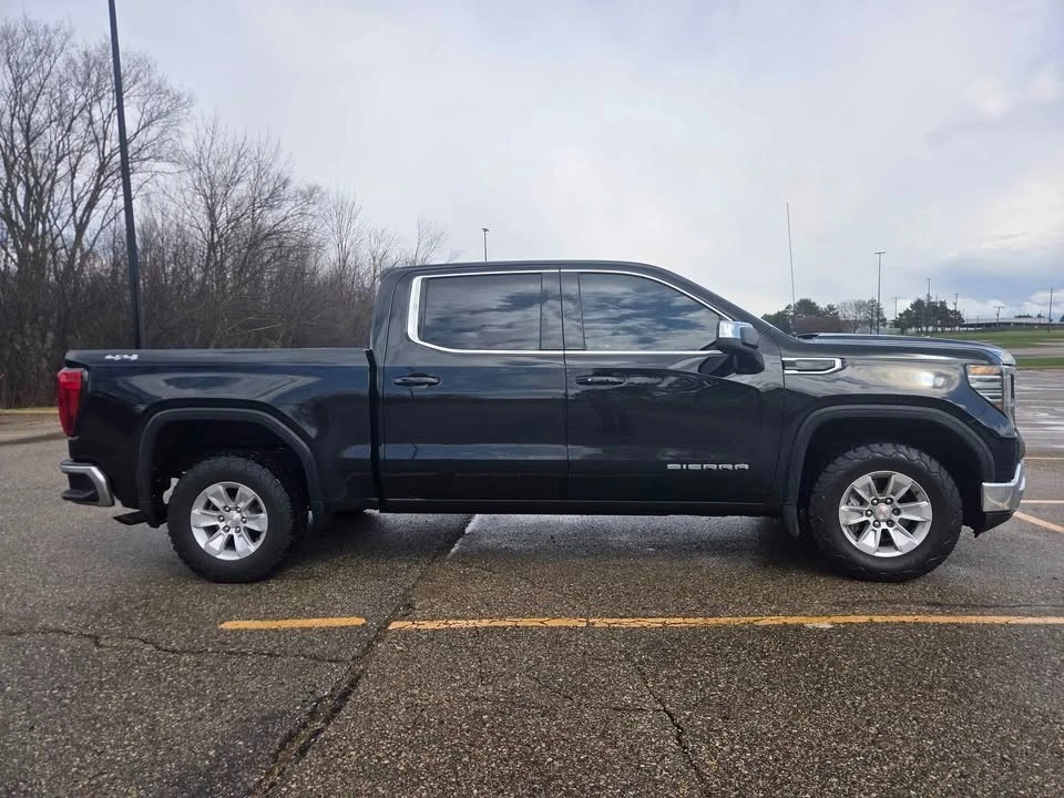 2023 GMC Sierra 5th Gen - Image 3 of 16