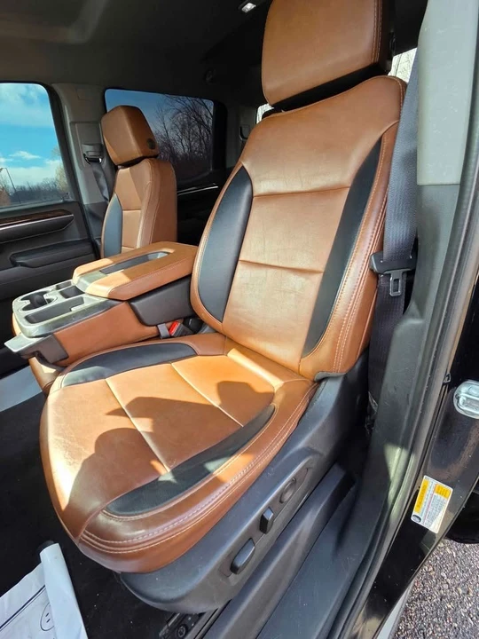 2023 GMC Sierra 5th Gen - Image 11 of 16