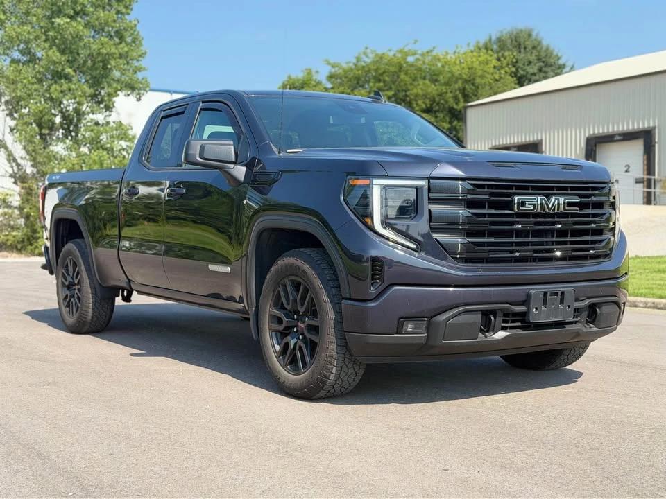 2023 GMC Sierra 5th Gen - Image 2 of 11