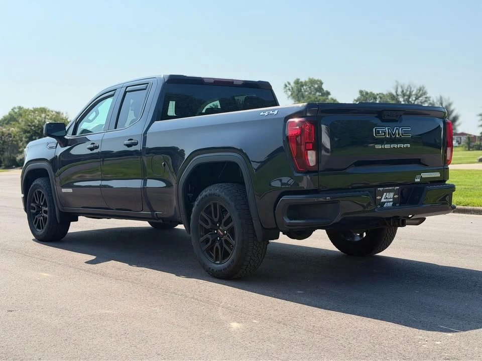 2023 GMC Sierra 5th Gen - Image 4 of 11