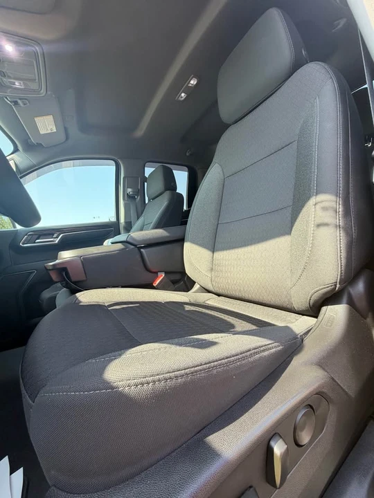 2023 GMC Sierra 5th Gen - Image 10 of 11