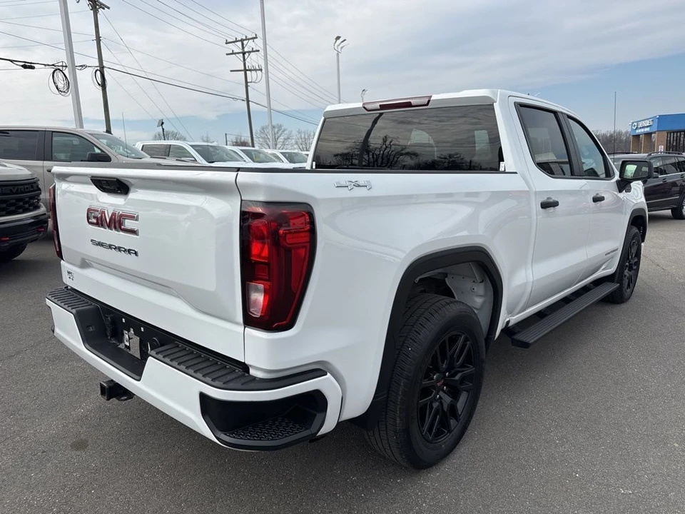 2023 GMC Sierra 5th Gen - Image 5 of 21