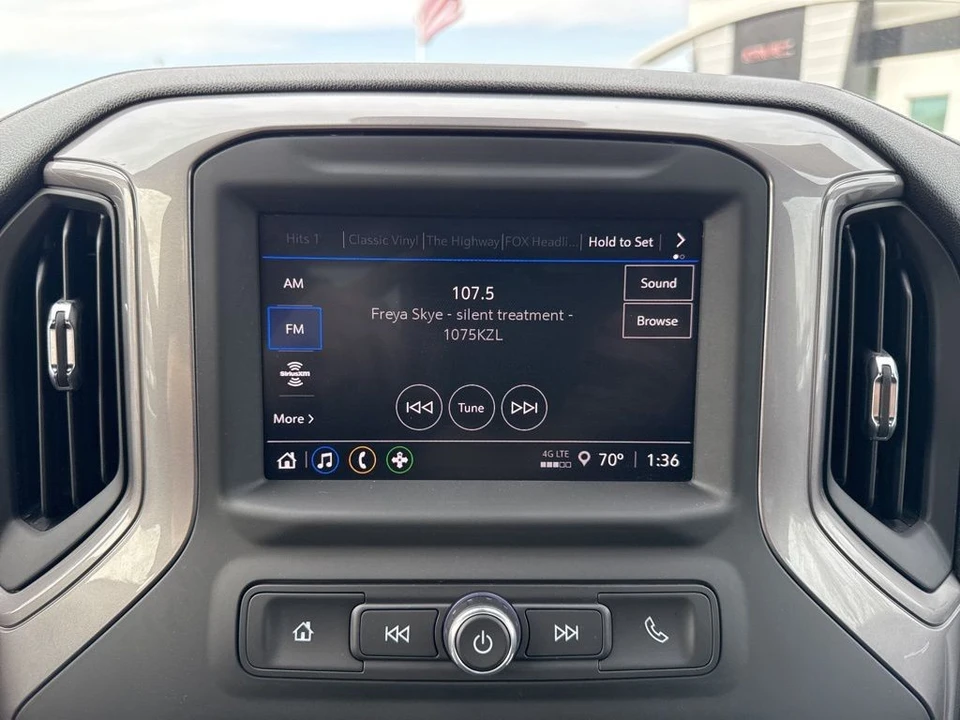 2023 GMC Sierra 5th Gen - Image 16 of 21