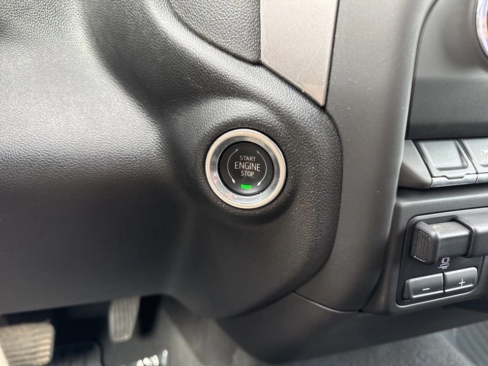2023 GMC Sierra 5th Gen - Image 19 of 21