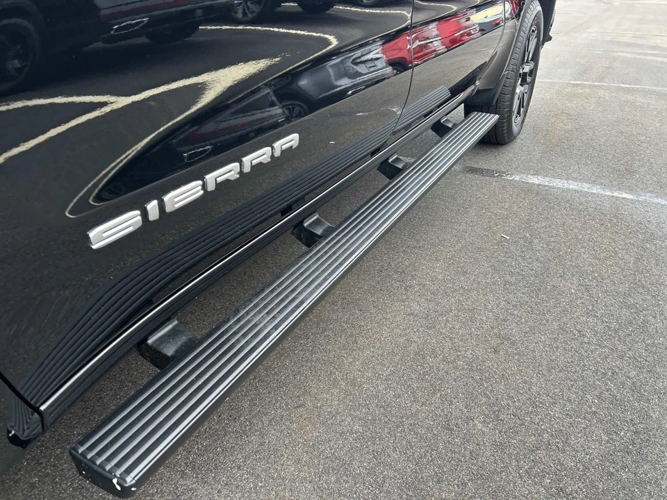 2023 GMC Sierra 5th Gen - Image 11 of 21