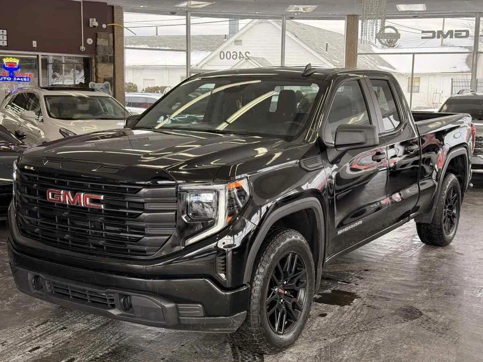 2023 GMC Sierra 5th Gen - Image 2 of 12
