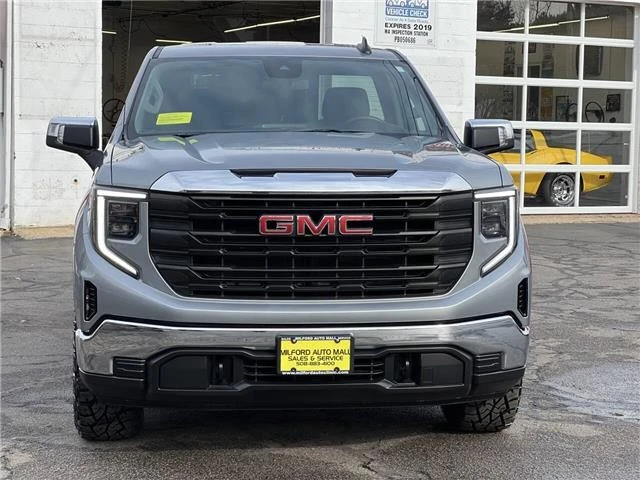 2023 GMC Sierra 5th Gen - Image 2 of 21