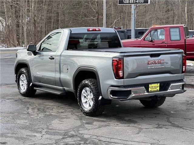 2023 GMC Sierra 5th Gen - Image 11 of 21