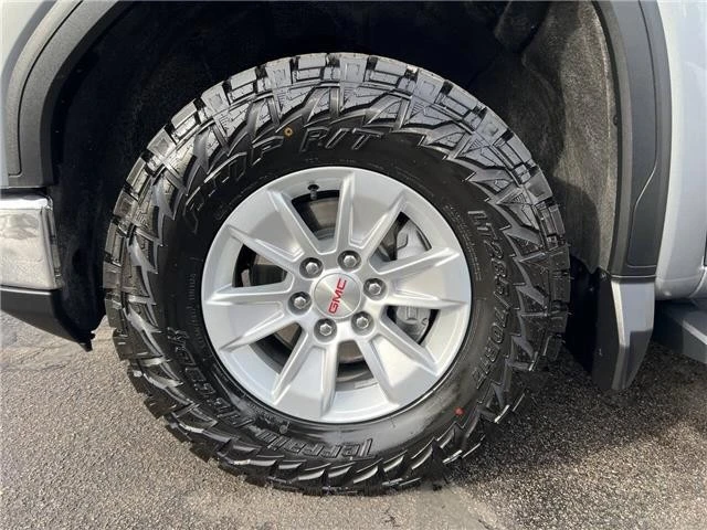 2023 GMC Sierra 5th Gen - Image 7 of 21