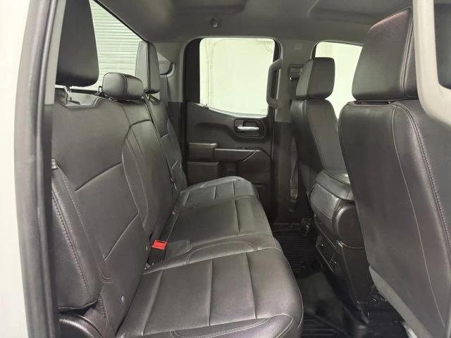 2023 GMC Sierra 5th Gen - Image 16 of 21