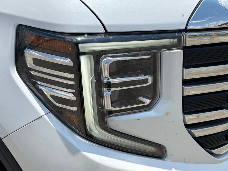 2023 GMC Sierra 5th Gen - Image 11 of 19
