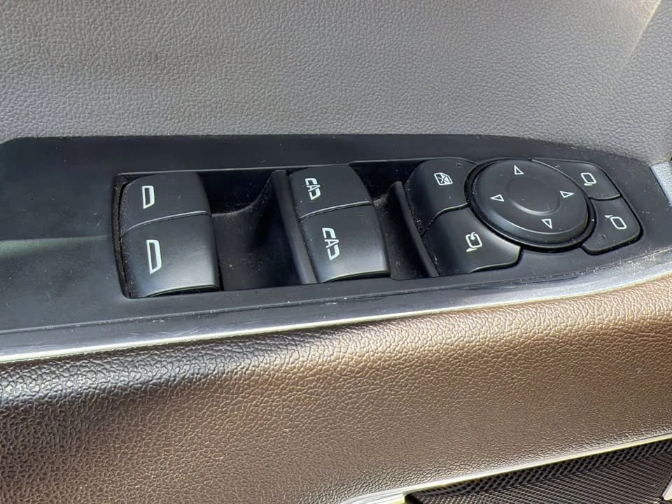 2023 GMC Sierra 5th Gen - Image 13 of 19