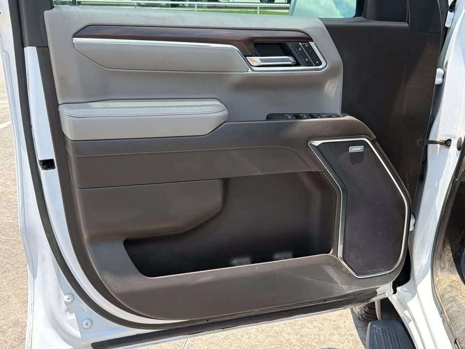 2023 GMC Sierra 5th Gen - Image 16 of 19