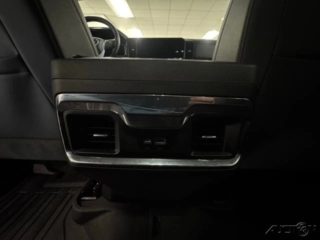 2023 GMC Sierra 5th Gen - Image 11 of 18